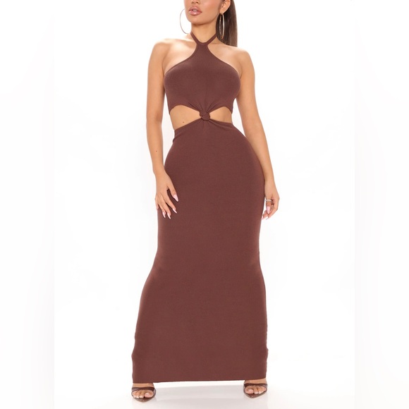 Fashionnova Maxi Dress - Picture 1 of 4